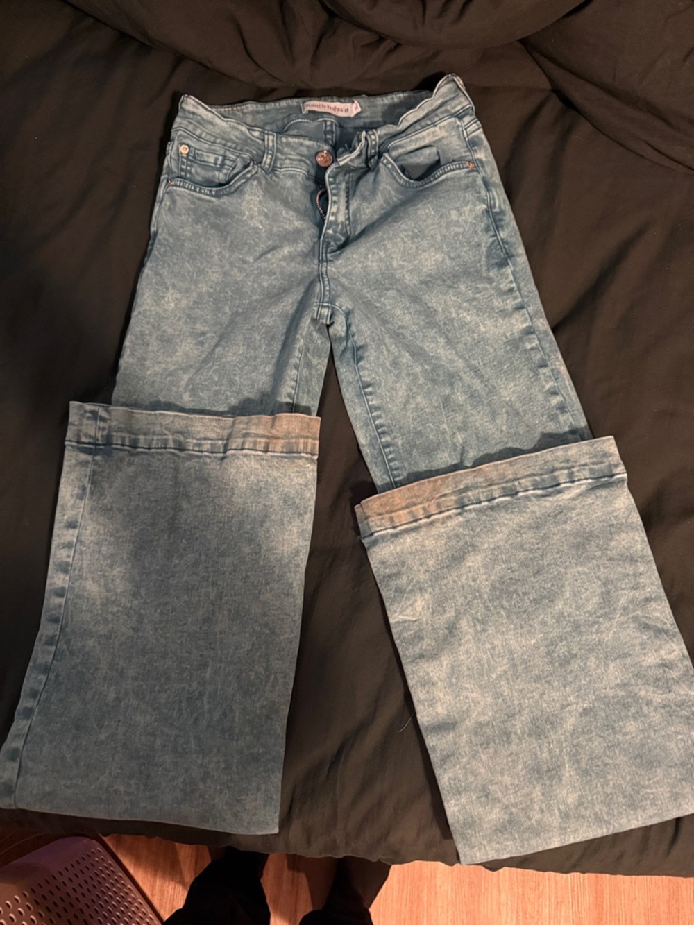 Women’s Light Blue Acid Wash Wide Leg Jeans